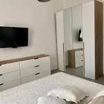 Appena Ristrutturato Completo Di Tutti I Comfort A Un Passo Dal Centro 토르톨리