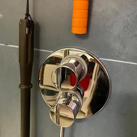 Appena Ristrutturato Completo Di Tutti I Comfort A Un Passo Dal Centro Apartamento *