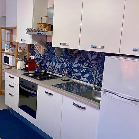 Apartamento Appena Ristrutturato Completo Di Tutti I Comfort A Un Passo Dal Centro *