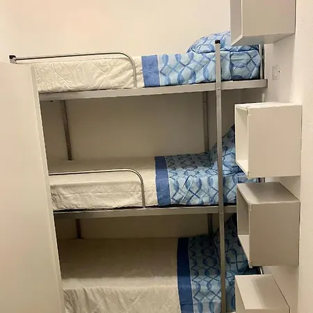 Appena Ristrutturato Completo Di Tutti I Comfort A Un Passo Dal Centro