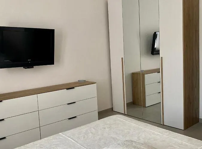 Appena Ristrutturato Completo Di Tutti I Comfort A Un Passo Dal Centro Tortolì