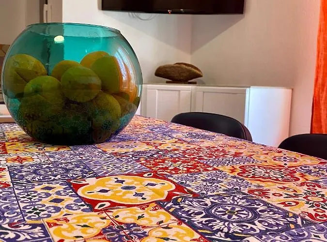 Appena Ristrutturato Completo Di Tutti I Comfort A Un Passo Dal Centro Tortolì